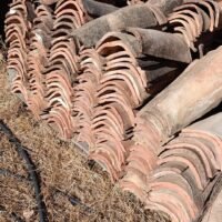 Tejas arabe antigua de barro